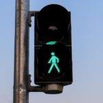 Dzielnicowi edukują uczestników ŚDS PSONI w Świdnicy o bezpieczeństwie na drodze